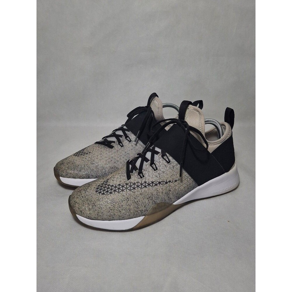 Nike Air Zoom Strong Running Shoes Women's 8 Black White Gray Workout Walking